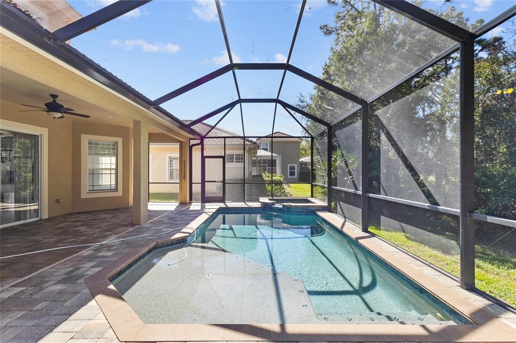 8134 Santa Rosa Court Sarasota, FL 34243 - Photo 26 of 52