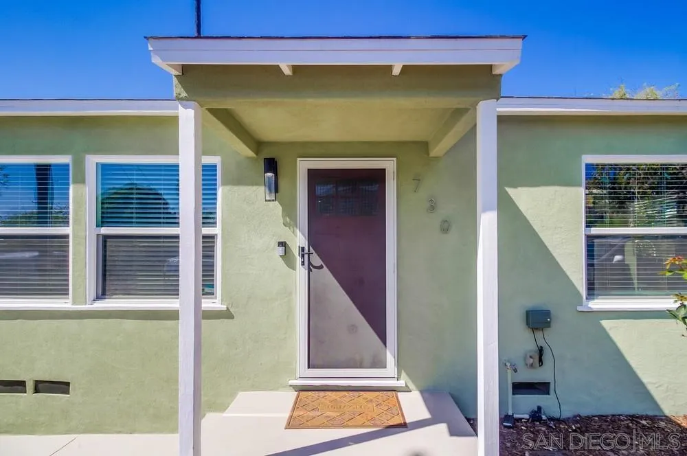 730 Pidgeon Street San Diego, CA 92114 - Photo 4 of 39 a view of entryway