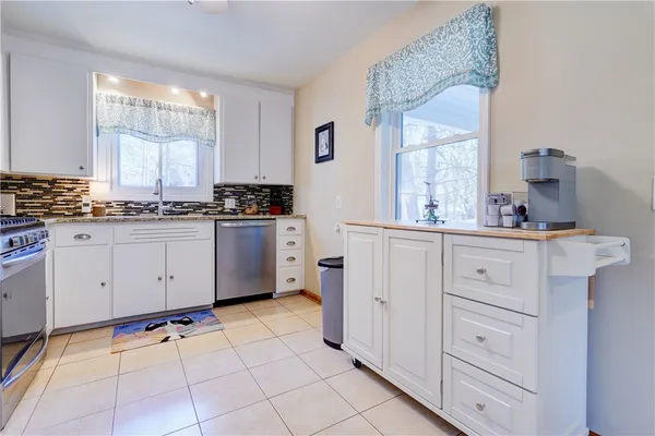 $389,900 | 330 Kreag Road, Perinton, NY 14534