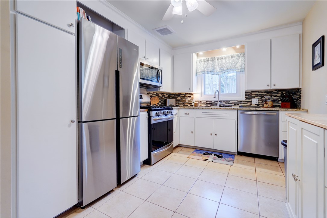 330 Kreag Road Perinton, NY 14534 - Photo 17 of 47