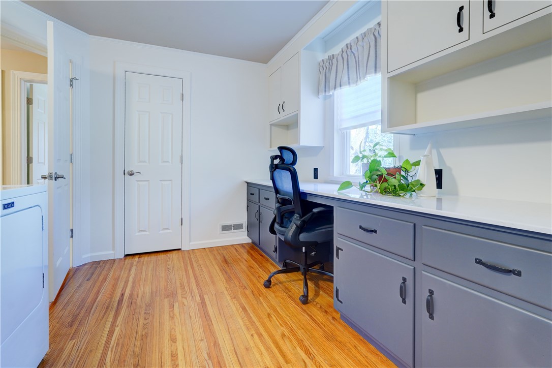 330 Kreag Road Perinton, NY 14534 - Photo 20 of 47