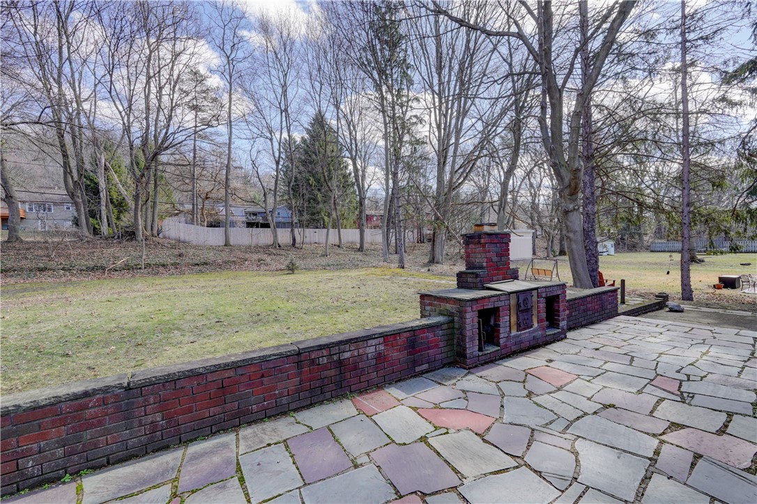 330 Kreag Road Perinton, NY 14534 - Photo 37 of 47