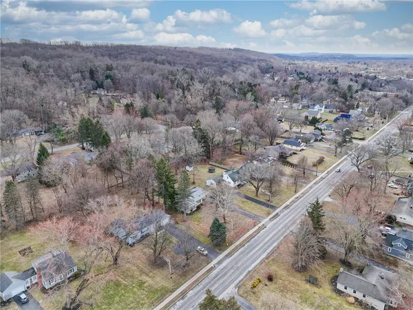 $389,900 | 330 Kreag Road, Perinton, NY 14534