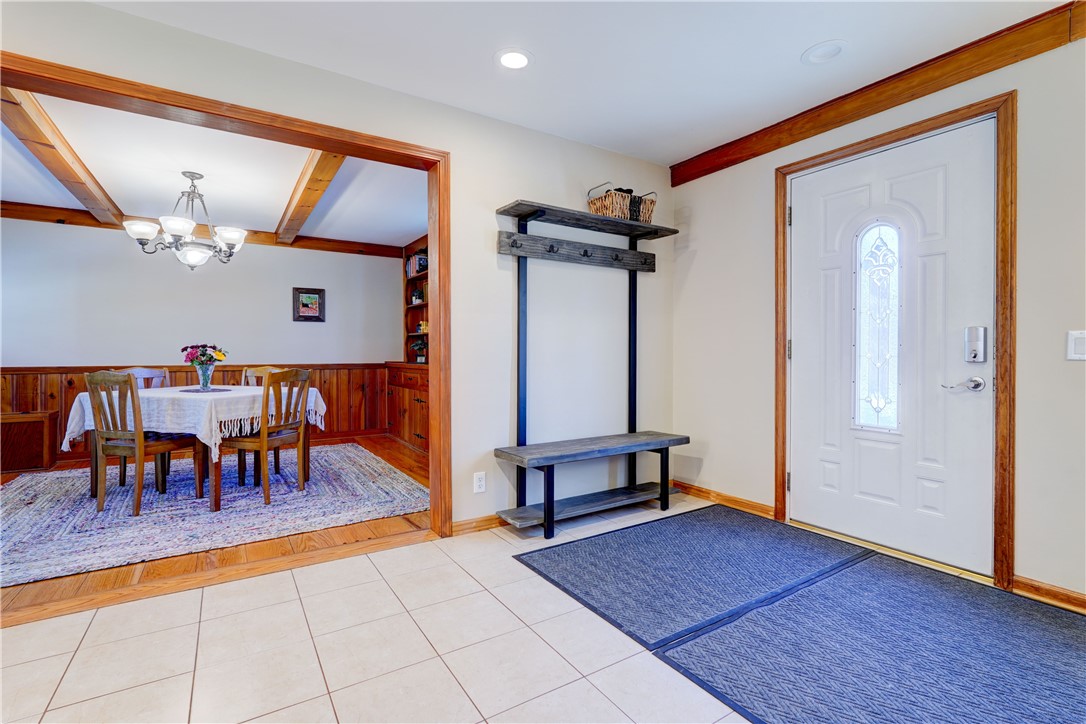 330 Kreag Road Perinton, NY 14534 - Photo 5 of 47