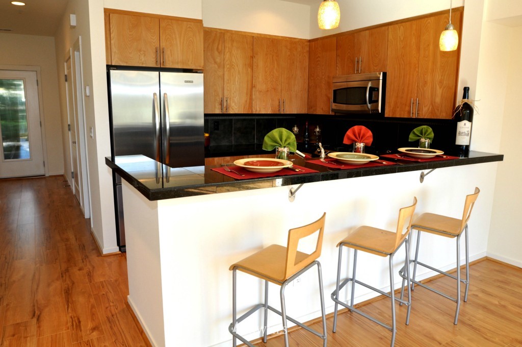 146 Cougar Ridge Road Northwest, Unit 1303 Issaquah, WA 98027 - Photo 3 of 17