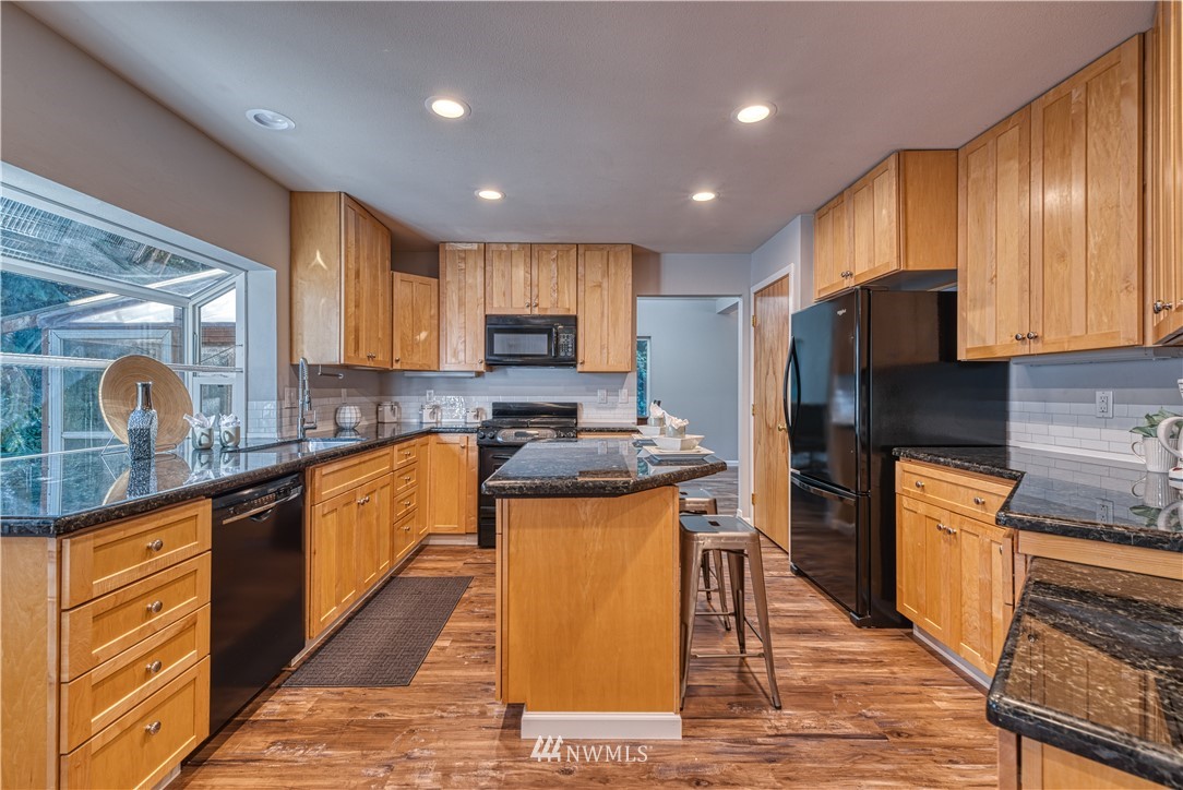 4781 Tree Ridge Lane Northeast Poulsbo, WA 98370 - Photo 14 of 39 Gallery Image 14