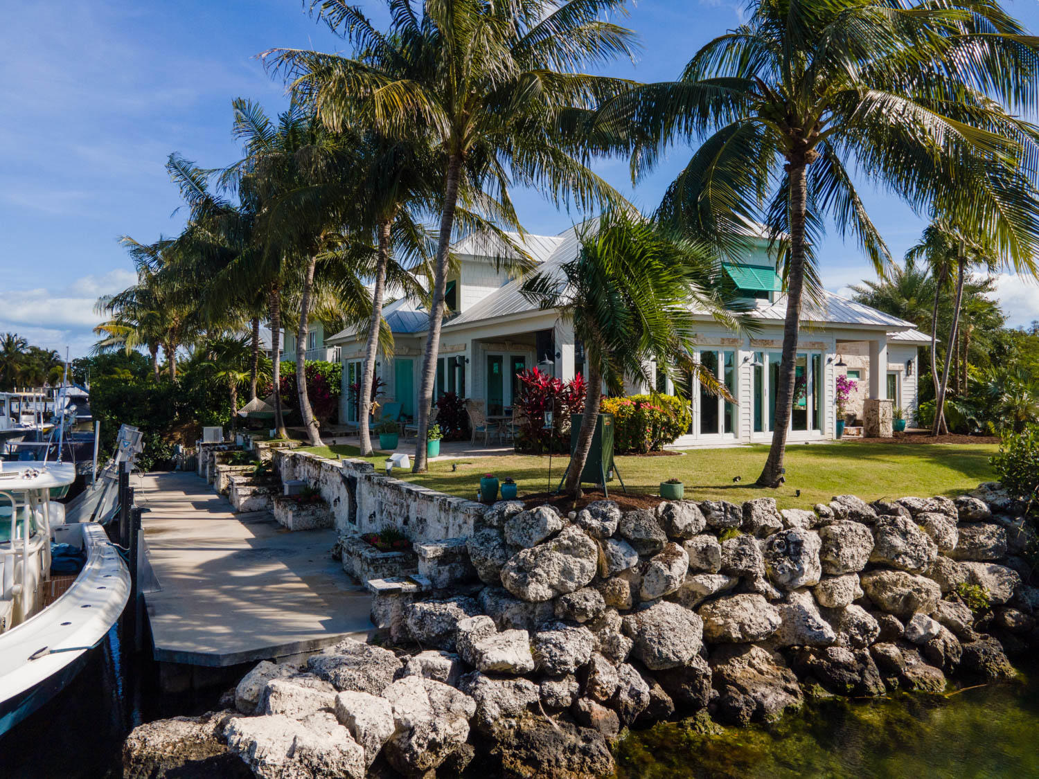 122 Spoonbill Road Tavernier, FL 33070 - Photo 1 of 63 Pristine Grounds