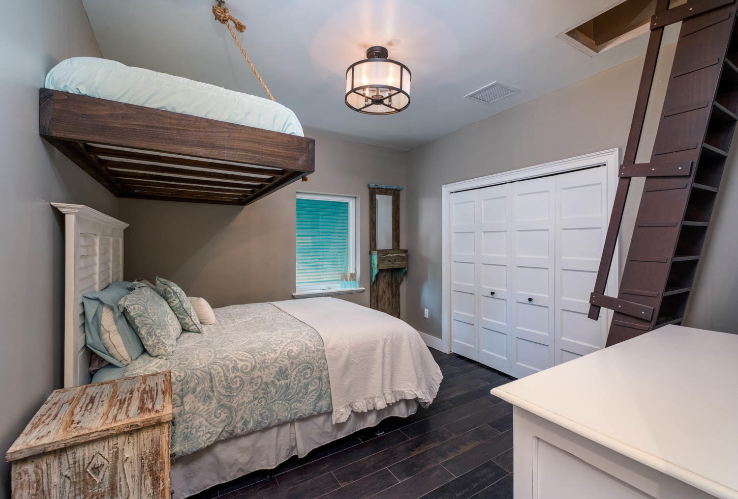 122 Spoonbill Road Tavernier, FL 33070 - Photo 25 of 63 Third Bedroom