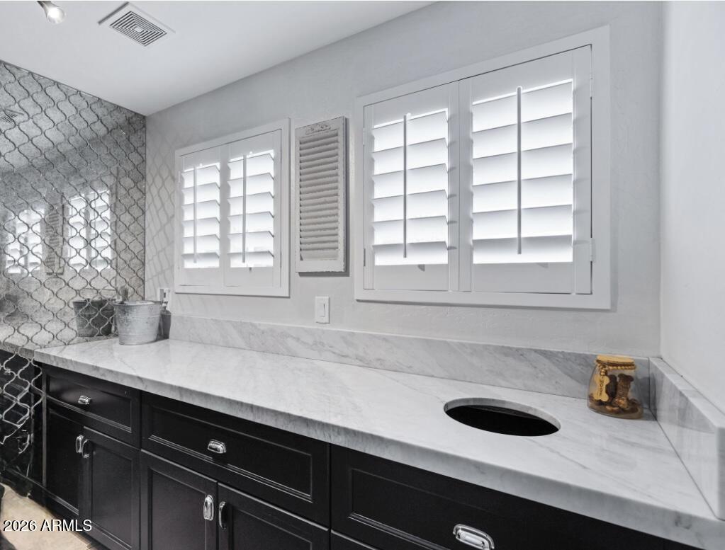 511 East Warner Road Tempe, AZ 85284 - Photo 20 of 79 511 E Warner Rd -25