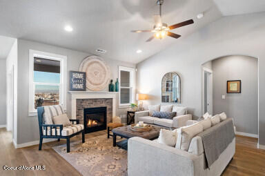 6283 West Constantine Lane Rathdrum, ID 83858 - Photo 2 of 5 Orchard Encore - Living Room