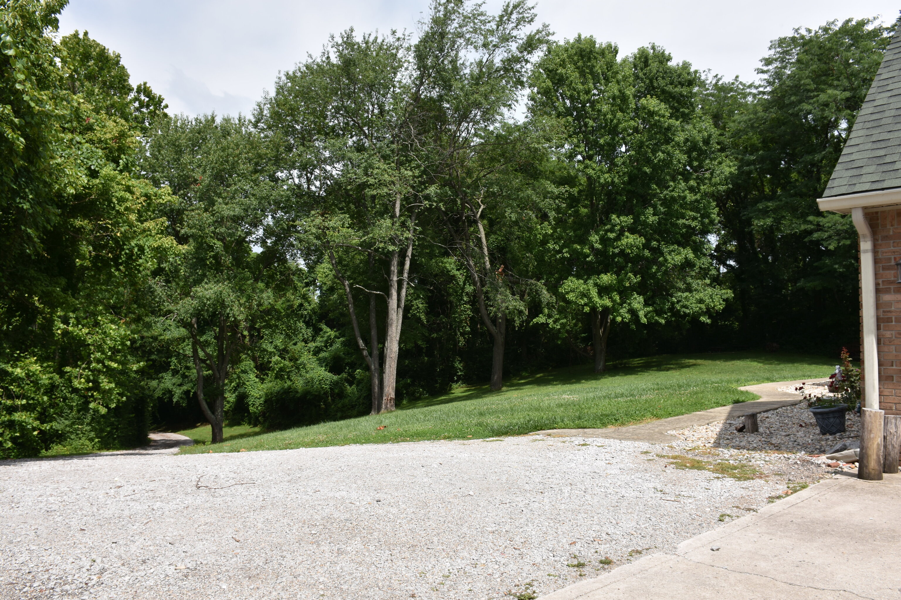 1469 Blue Bluff Road Martinsville, IN 46151 - Photo 14 of 71
