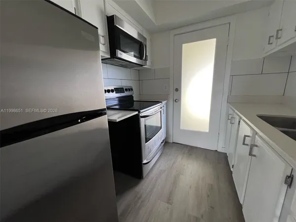 $1,650 | 1350 East Sample Road, Unit 306, Pompano Beach, FL 33064