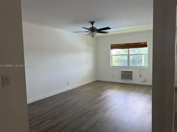 $1,650 | 1350 East Sample Road, Unit 306, Pompano Beach, FL 33064
