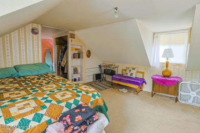 $300,000 | 164 West Fork Pine Creek Road, Pinehurst, ID 83850