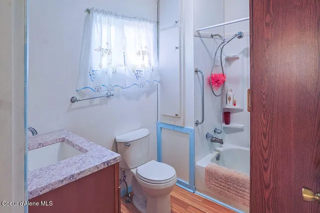 $300,000 | 164 West Fork Pine Creek Road, Pinehurst, ID 83850