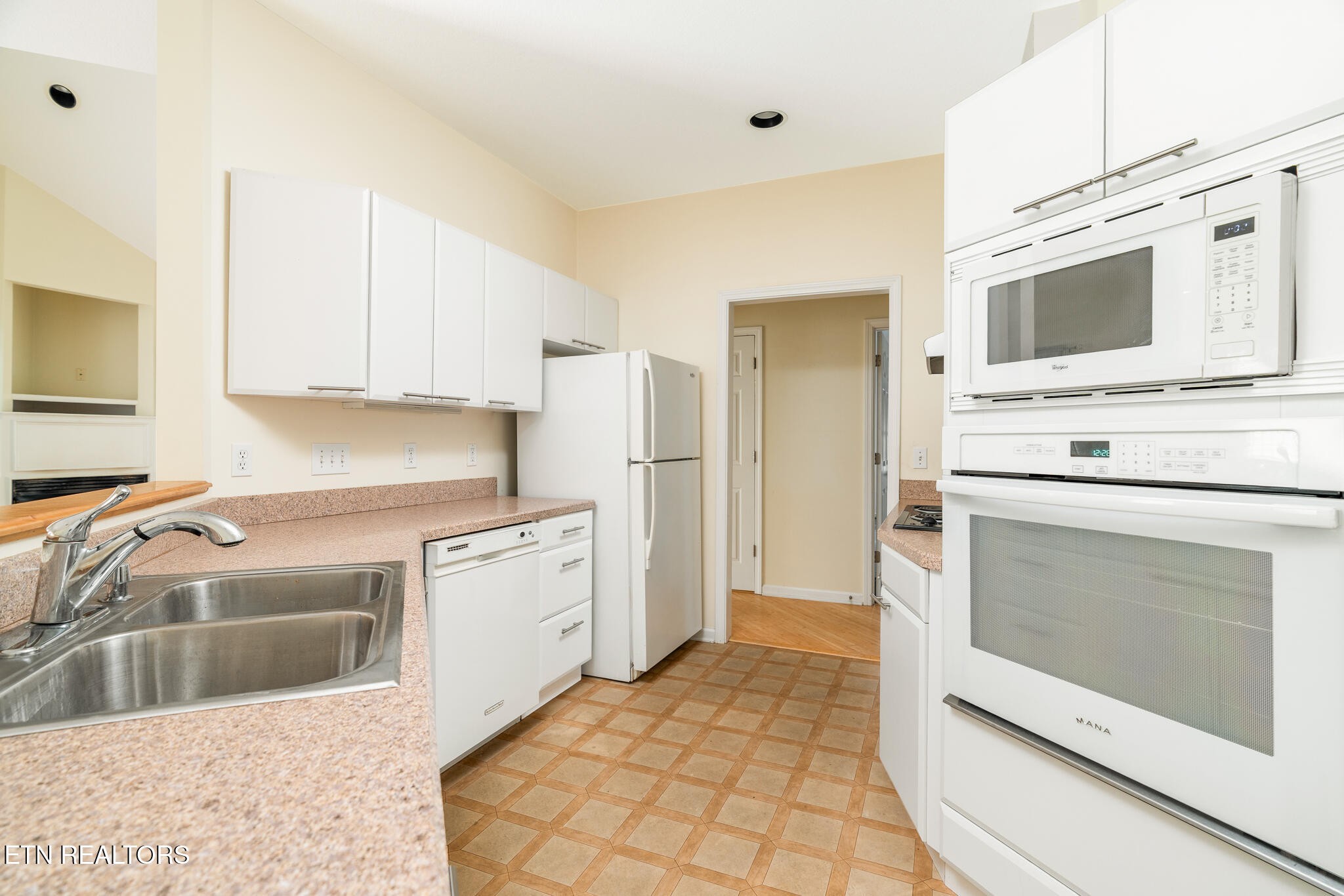 116 West Gettysburg Avenue Oak Ridge, TN 37830 - Photo 11 of 36 Gallery Image 11