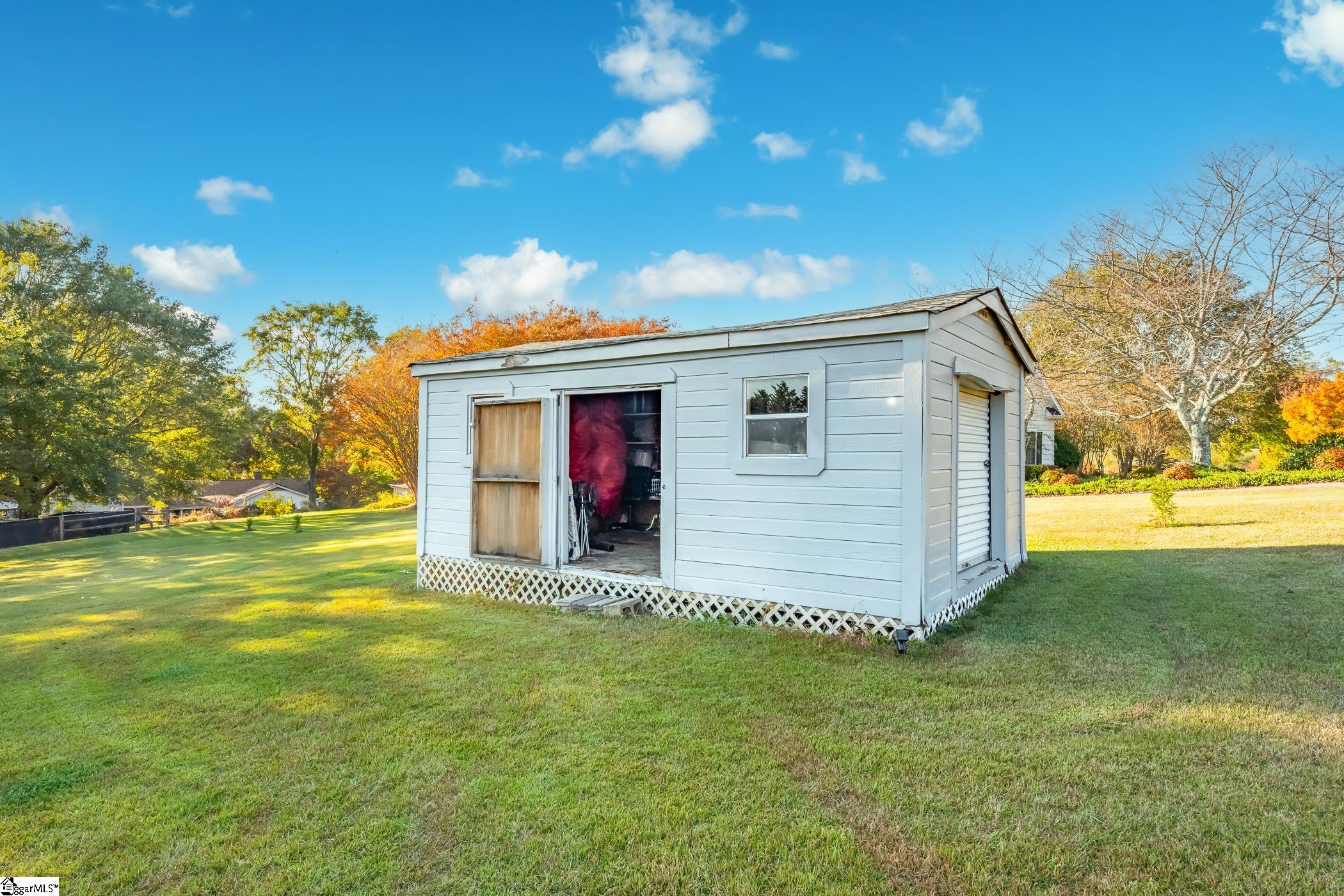 401 South Glassy Mountain Road Pickens, SC 29671 - Photo 32 of 42