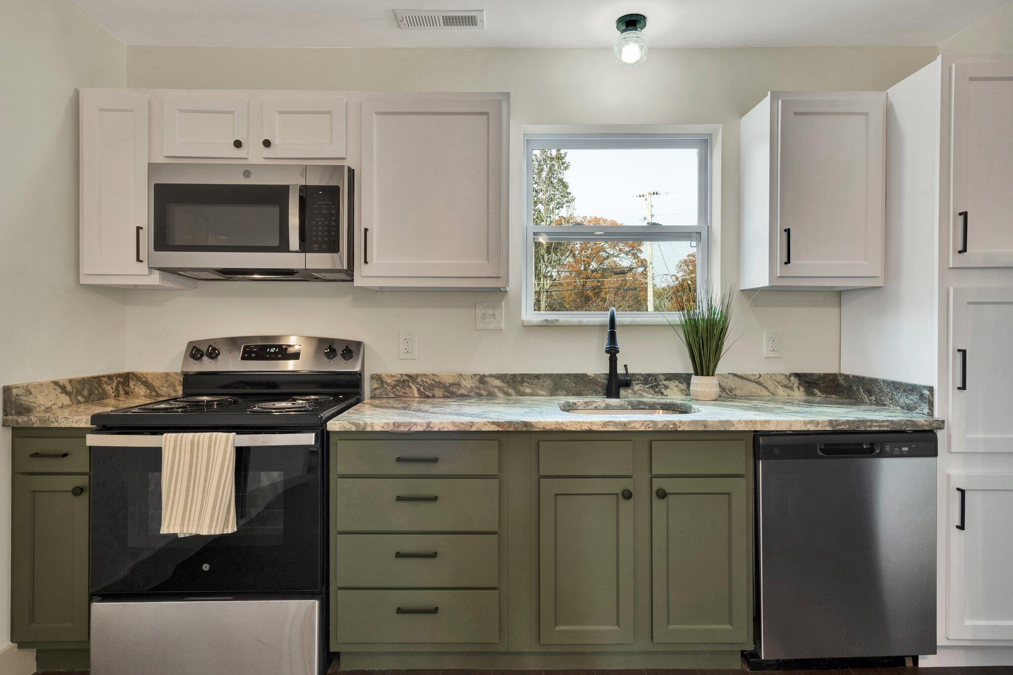 1024 Hurst Street East Ridge, TN 37412 - Photo 19 of 29 38-web-or-mls-DSC08804