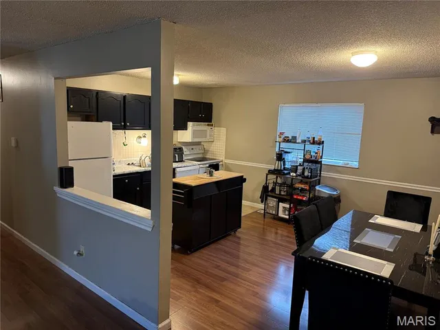 $219,900 | 2333 Bensonhurst Drive, Florissant, MO 63031