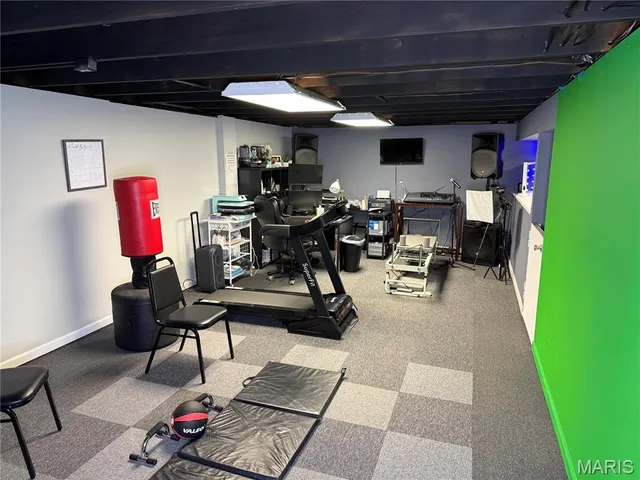 $219,900 | 2333 Bensonhurst Drive, Florissant, MO 63031