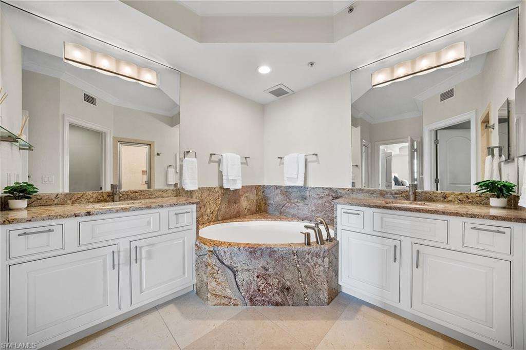 451 Bayfront Place, Unit 5410 Naples, FL 34102 - Photo 15 of 32