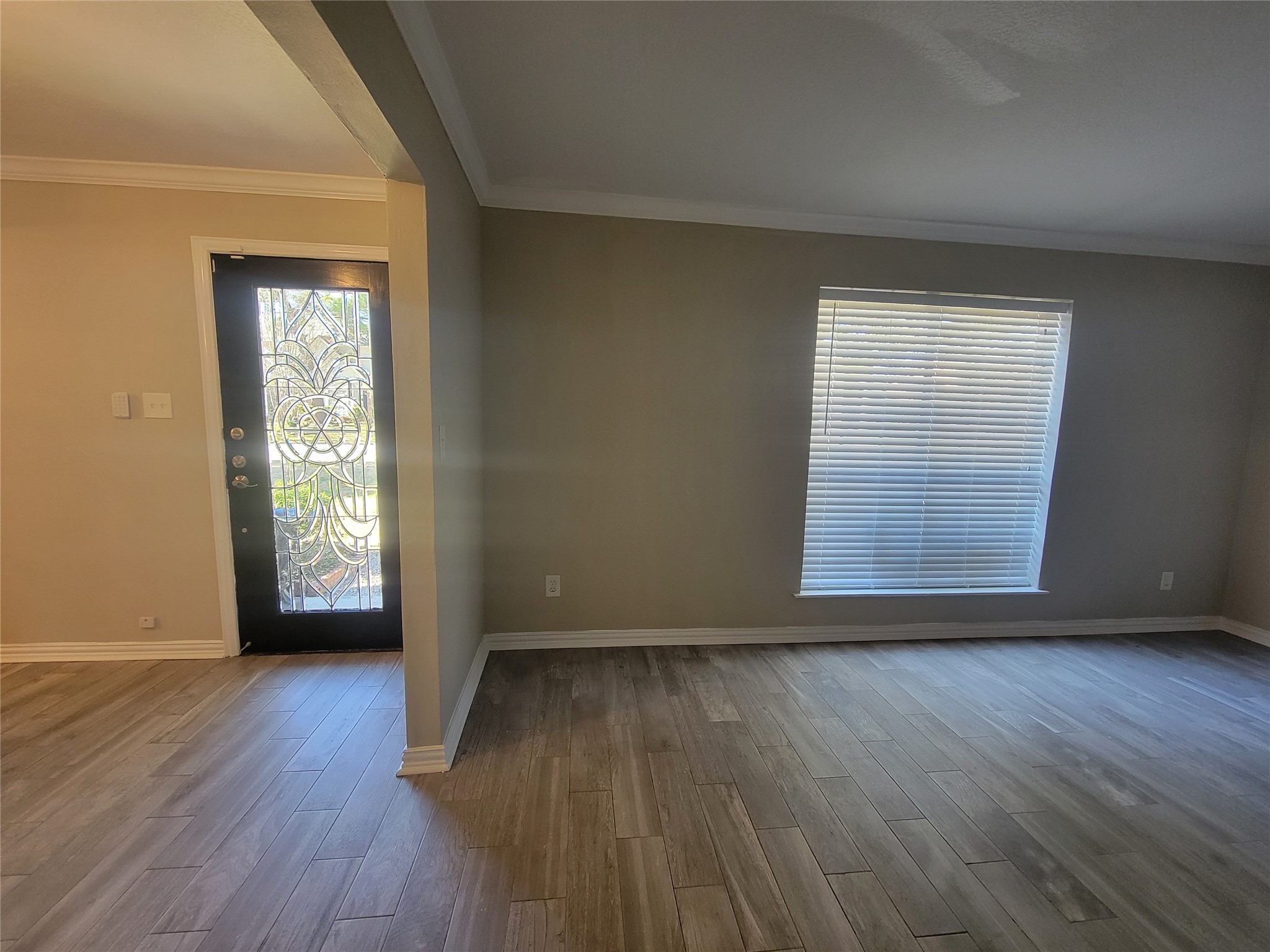 4015 Chapel Square Drive Spring, TX 77388 - Photo 6 of 27 Ideal spot for your dining area.