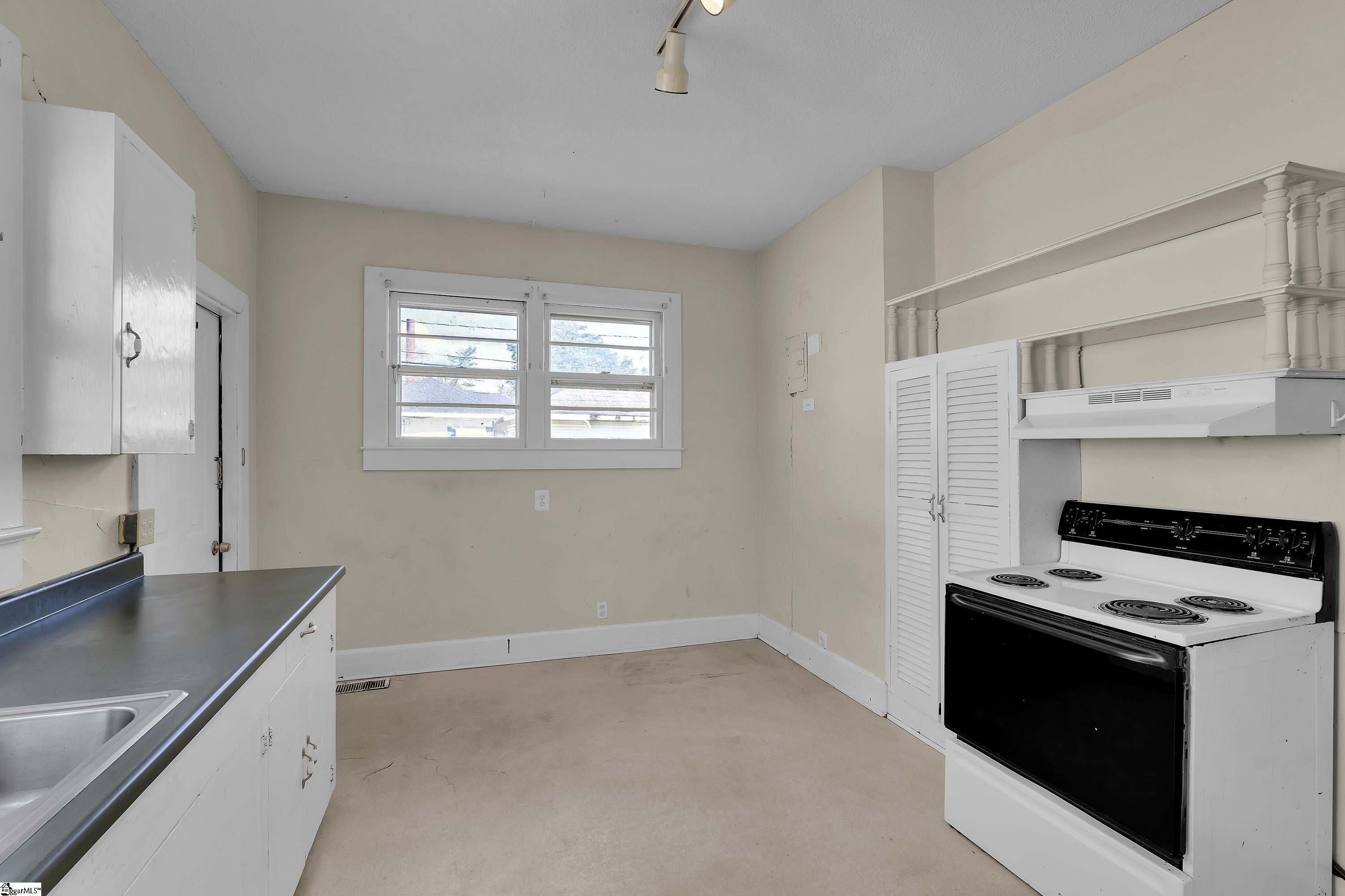 22 Meadow Street Lyman, SC 29365 - Photo 3 of 19