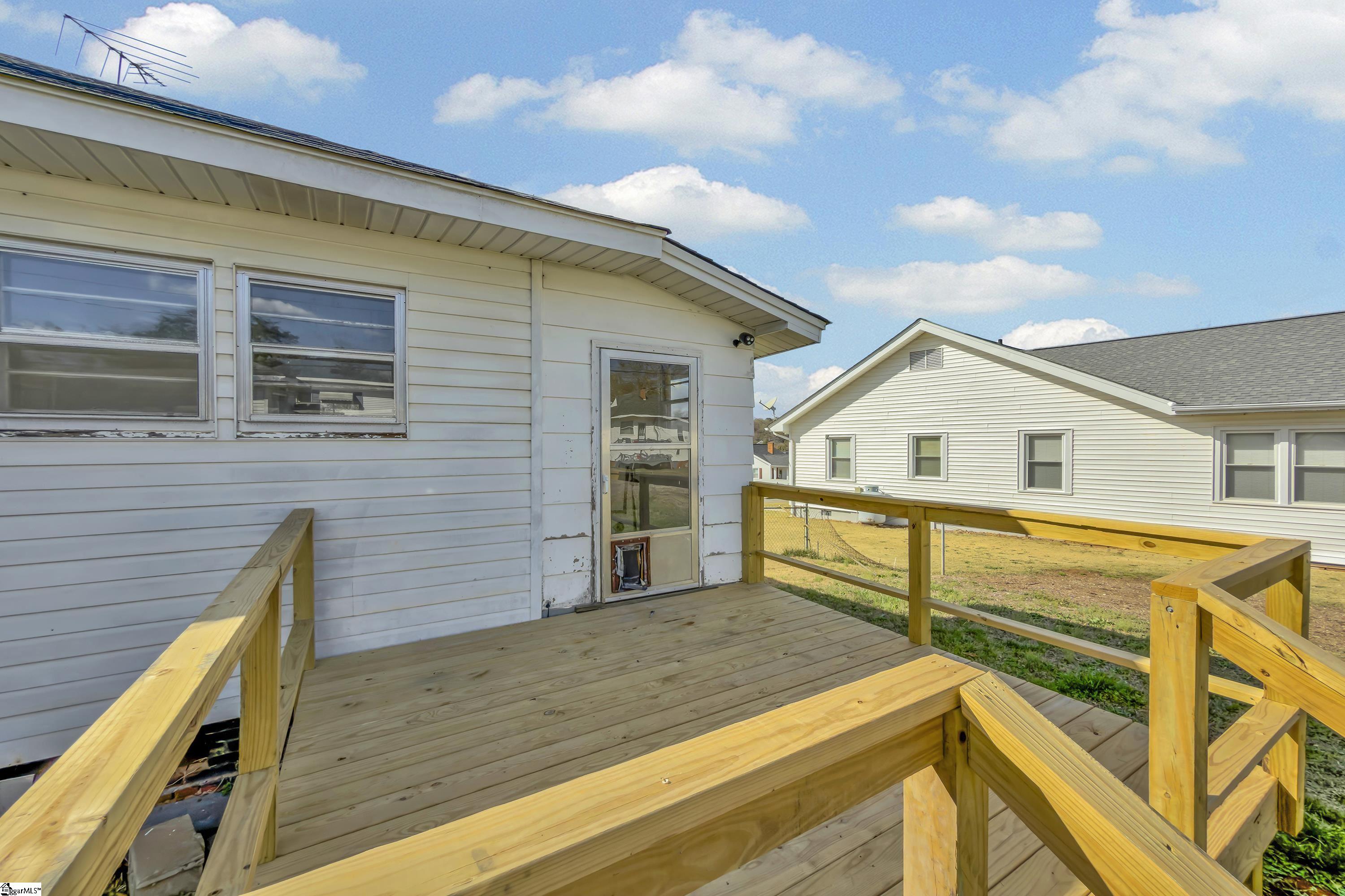 22 Meadow Street Lyman, SC 29365 - Photo 5 of 19