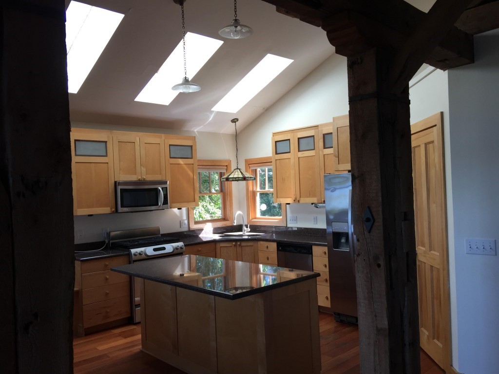 1293 Sunset View Road Colchester, VT 05446 - Photo 4 of 14 Gallery Image 4