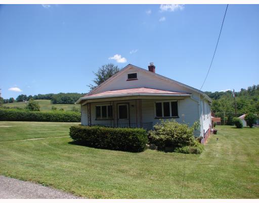 206 Bessemer Road Greensburg, PA 15601 - Photo 2 of 16 Exterior Front.