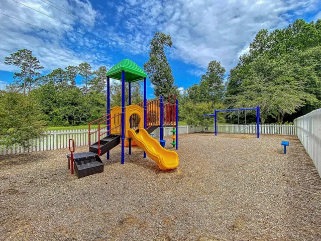 $495,000 | 149 Daniels Ridge Drive, Summerville, SC 29485