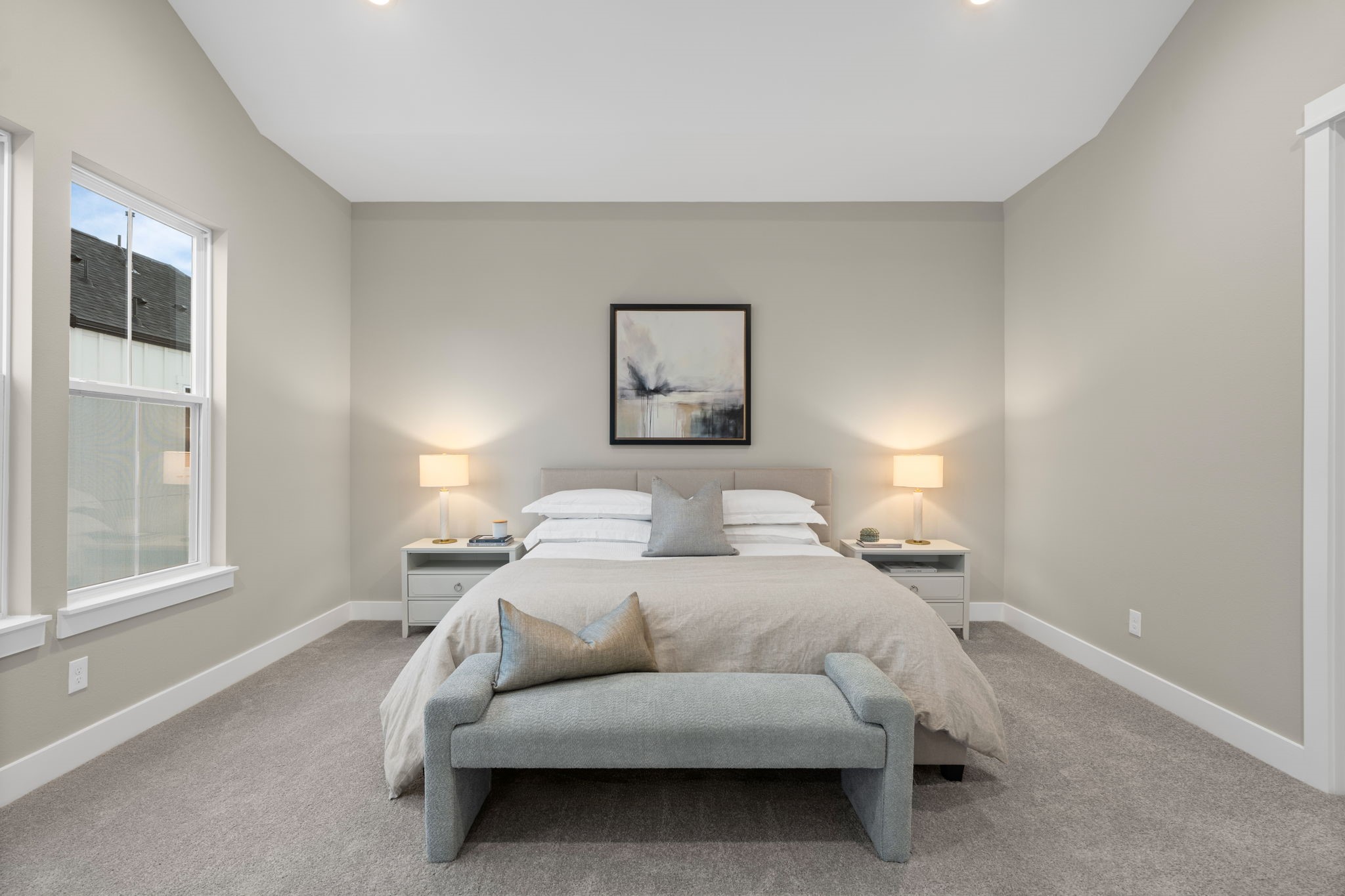 1195 West 19th Street Houston, TX 77008 - Photo 28 of 40 a bedroom with a bed and a window