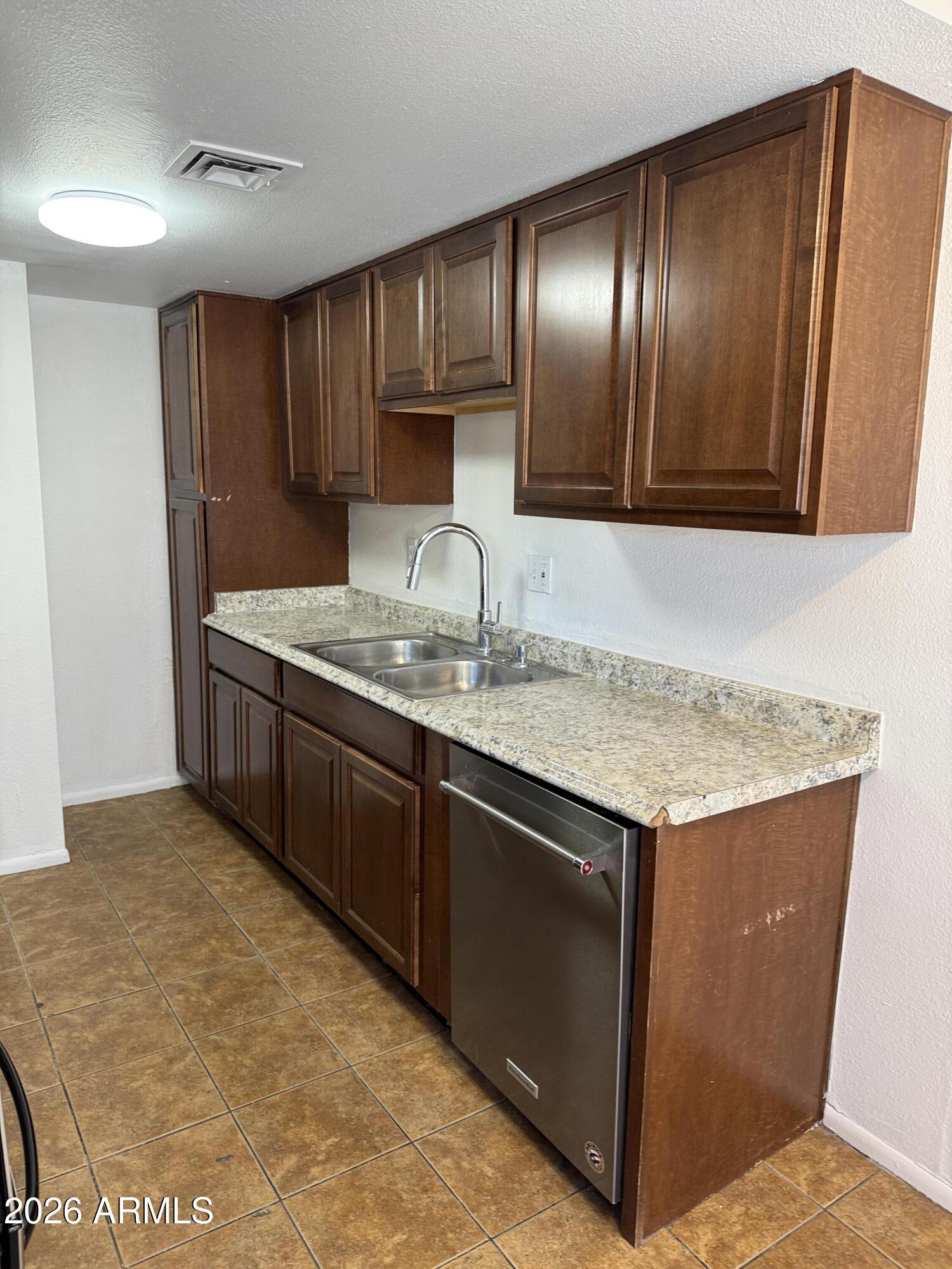 860 East Brown Road, Unit 56 Mesa, AZ 85203 - Photo 18 of 20 IMG_0514