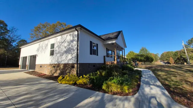 $339,900 | 110 Hess Drive, Bridgeport, AL 35740