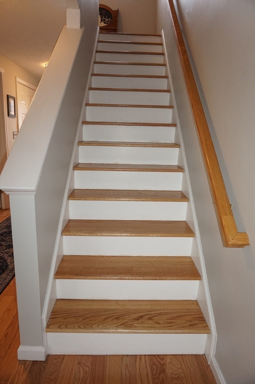 103 Bridle Cross Road, Unit 103 Fitchburg, MA 01420 - Photo 15 of 36 a view of entryway