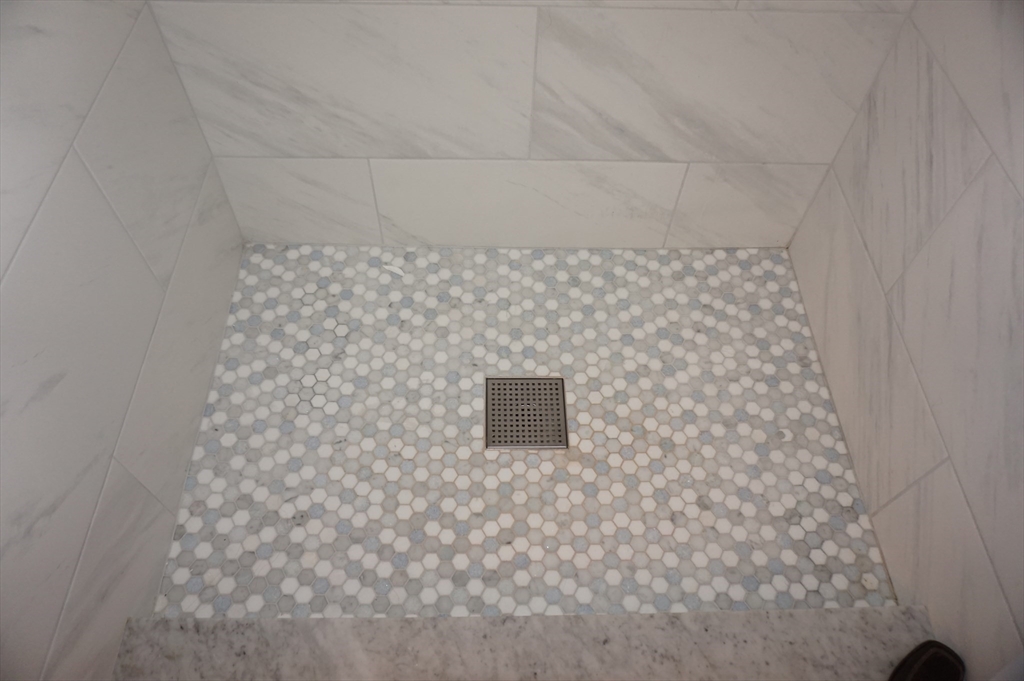 103 Bridle Cross Road, Unit 103 Fitchburg, MA 01420 - Photo 21 of 36 a bathroom with a shower