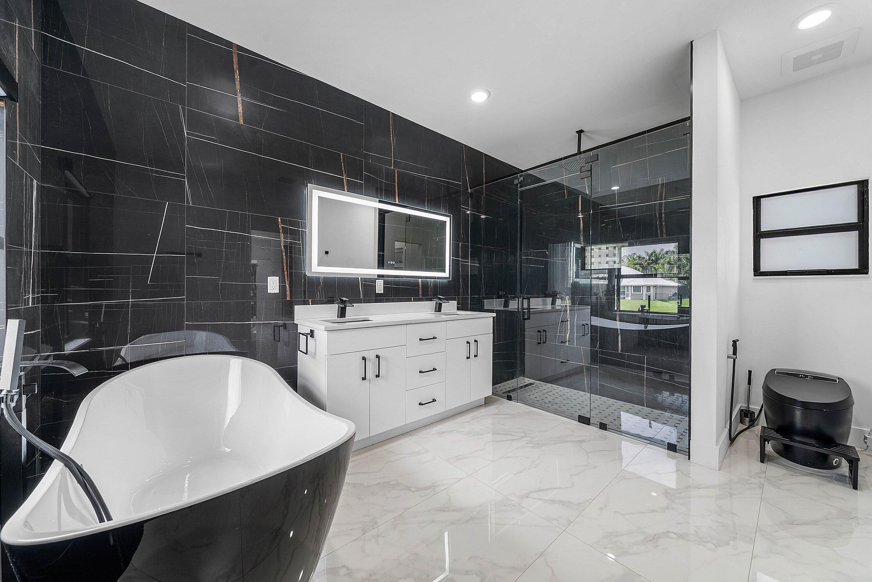 641 Marshall Road West Palm Beach, FL 33413 - Photo 20 of 57 Primary Bathroom