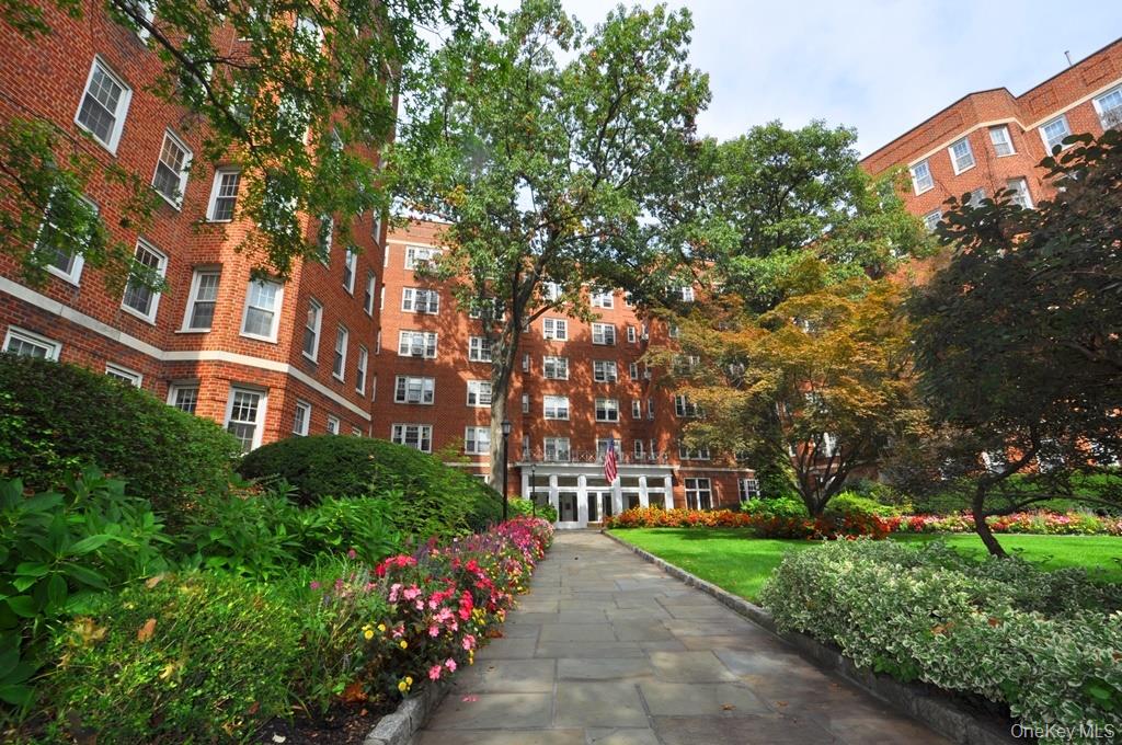 949 Palmer Road, Unit 2G Bronxville, NY 10708 - Photo 2 of 40 a view of a park with a tree