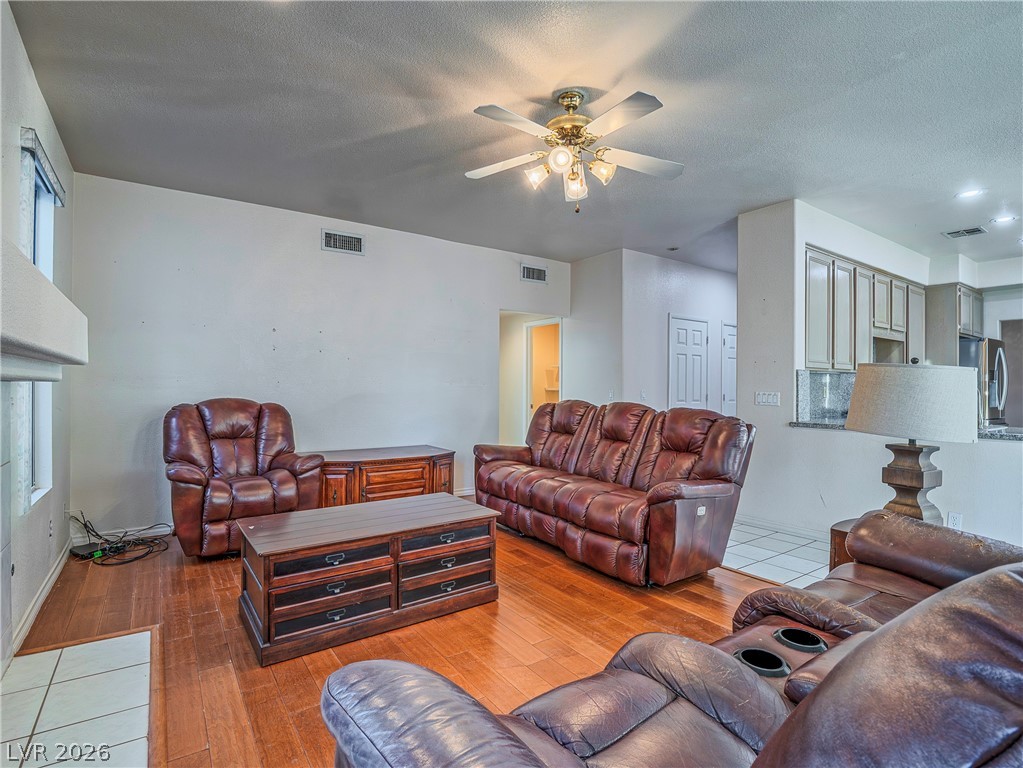 2511 Hacker Drive Henderson, NV 89074 - Photo 15 of 41