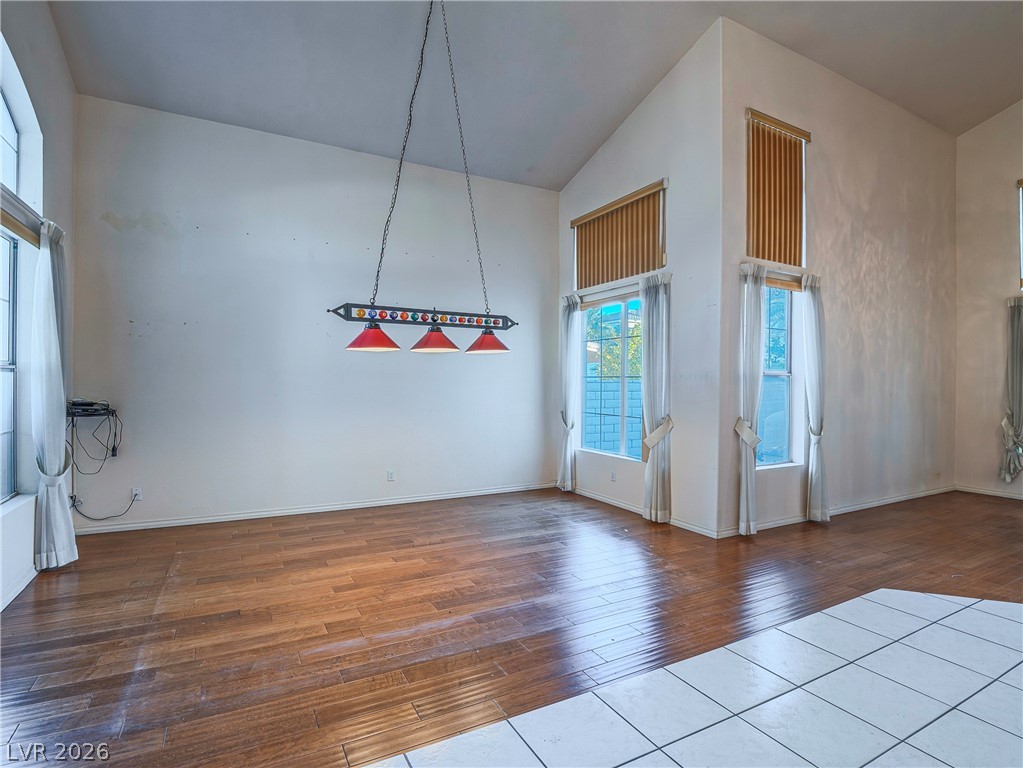 2511 Hacker Drive Henderson, NV 89074 - Photo 4 of 41