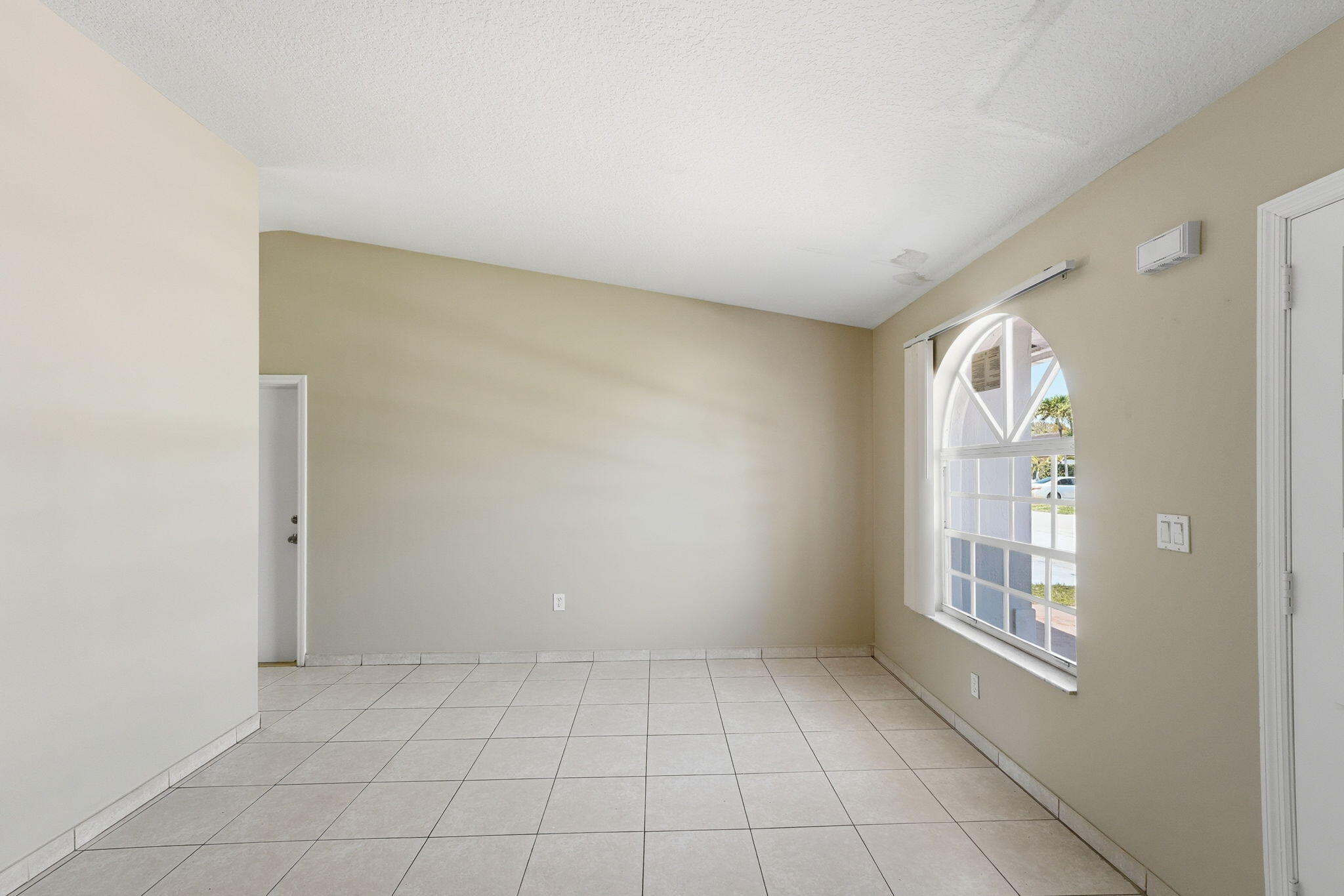 14490 Southwest 174th Terrace Miami, FL 33177 - Photo 2 of 33 ListerPros_002