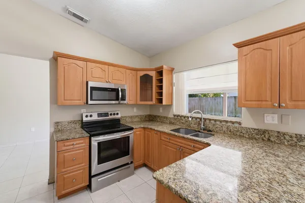 $529,900 | 14490 Southwest 174th Terrace, Miami, FL 33177