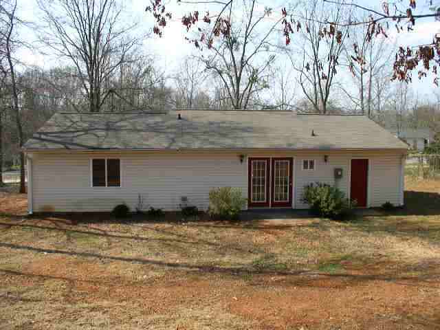 4 Heathrow Road Greenville, SC 29605 - Photo 2 of 9 Gallery Image 2