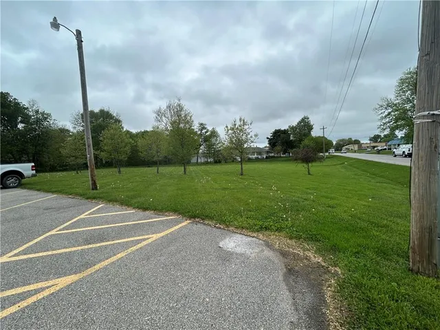 $379,900 | 102 West Lawrence Street, Kearney, MO 64060