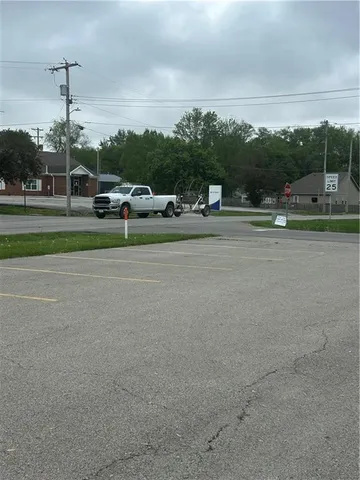 $379,900 | 102 West Lawrence Street, Kearney, MO 64060