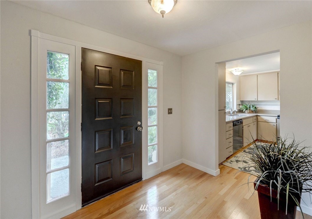 22024 Meridian Avenue South Bothell, WA 98021 - Photo 12 of 14