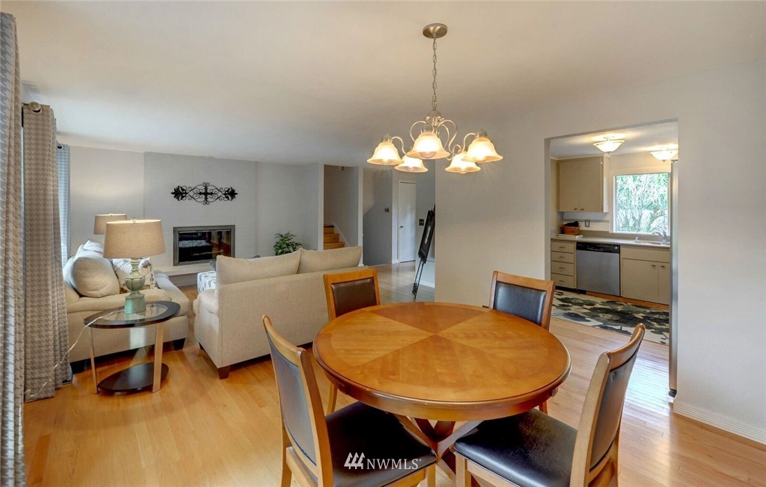 22024 Meridian Avenue South Bothell, WA 98021 - Photo 5 of 14