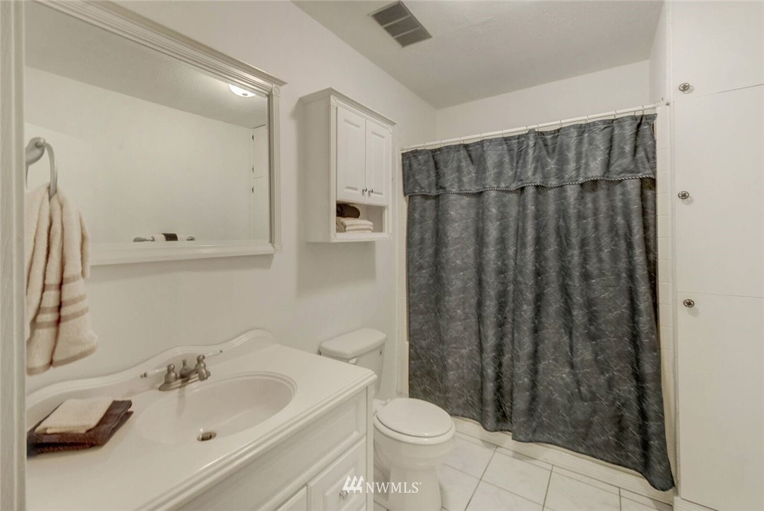 22024 Meridian Avenue South Bothell, WA 98021 - Photo 9 of 14