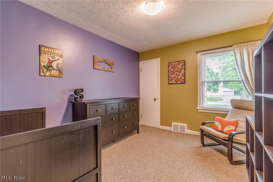 1556 Lander Road Cleveland, OH 44124 - Photo 10 of 28