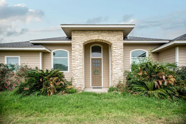 $749,900 | 842 County Road 478, Palacios, TX 77465